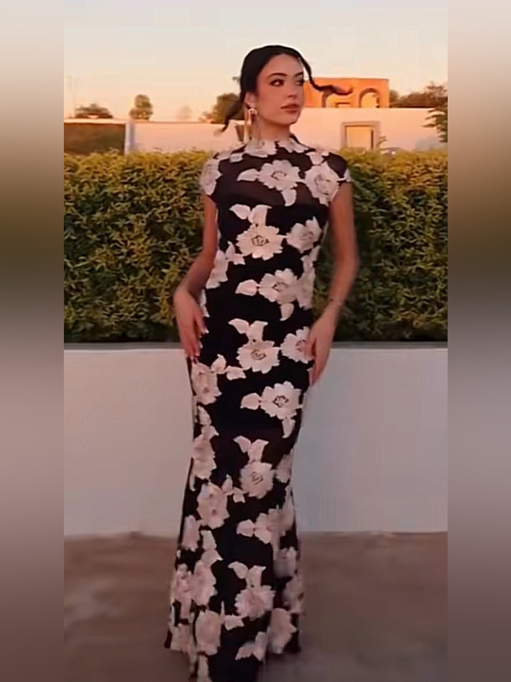 Elliatt Margaux Maxi Gown - Black & White Floral - Picture 5 of 7
